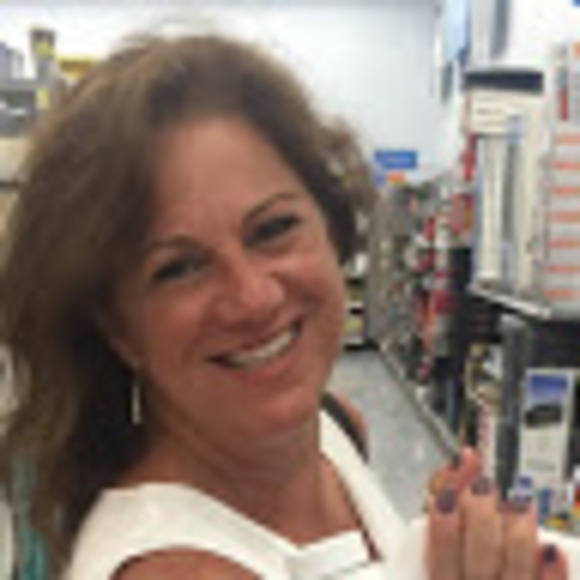 Meet your Posher, Cynthia - Picture 1 of 1